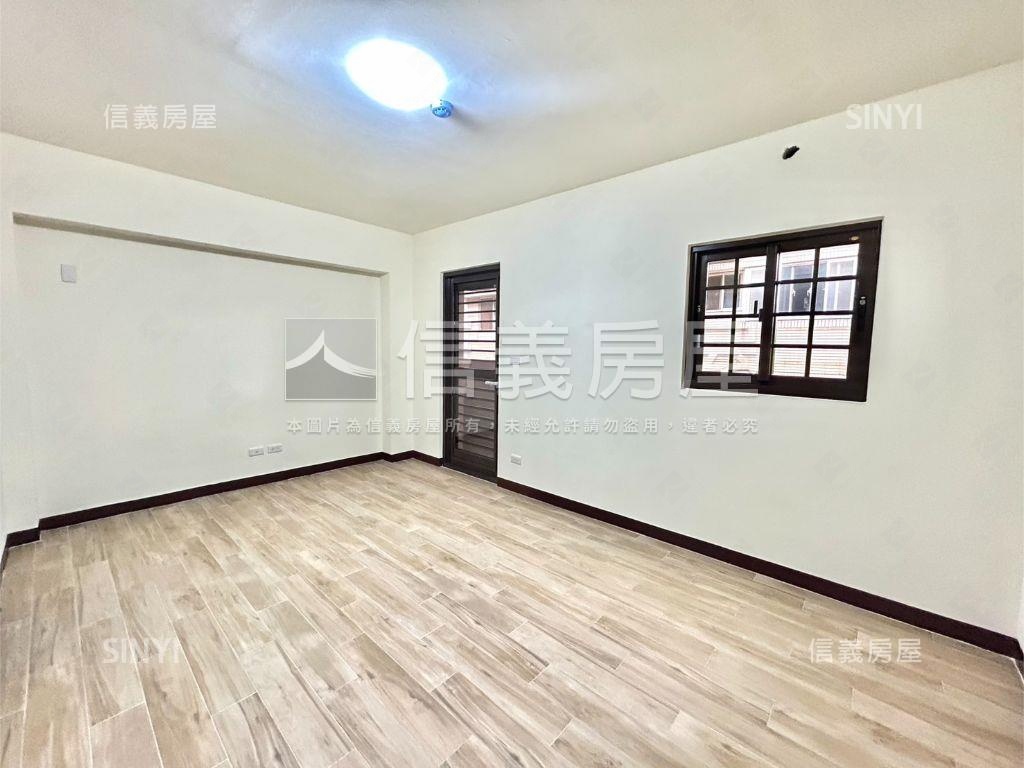 忠勇門前停車電梯別墅房屋室內格局與周邊環境