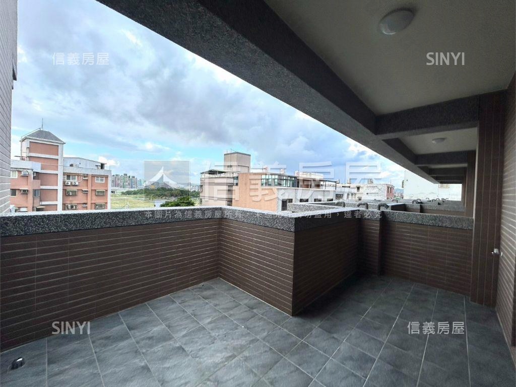 忠勇門前停車電梯別墅房屋室內格局與周邊環境