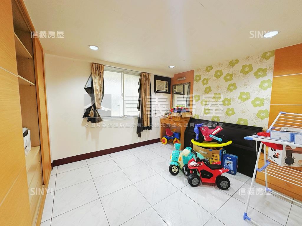 近文山特區美三房健身公寓房屋室內格局與周邊環境