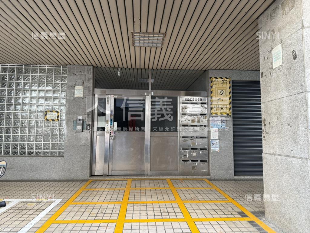 西區精誠２４街大三房房屋室內格局與周邊環境