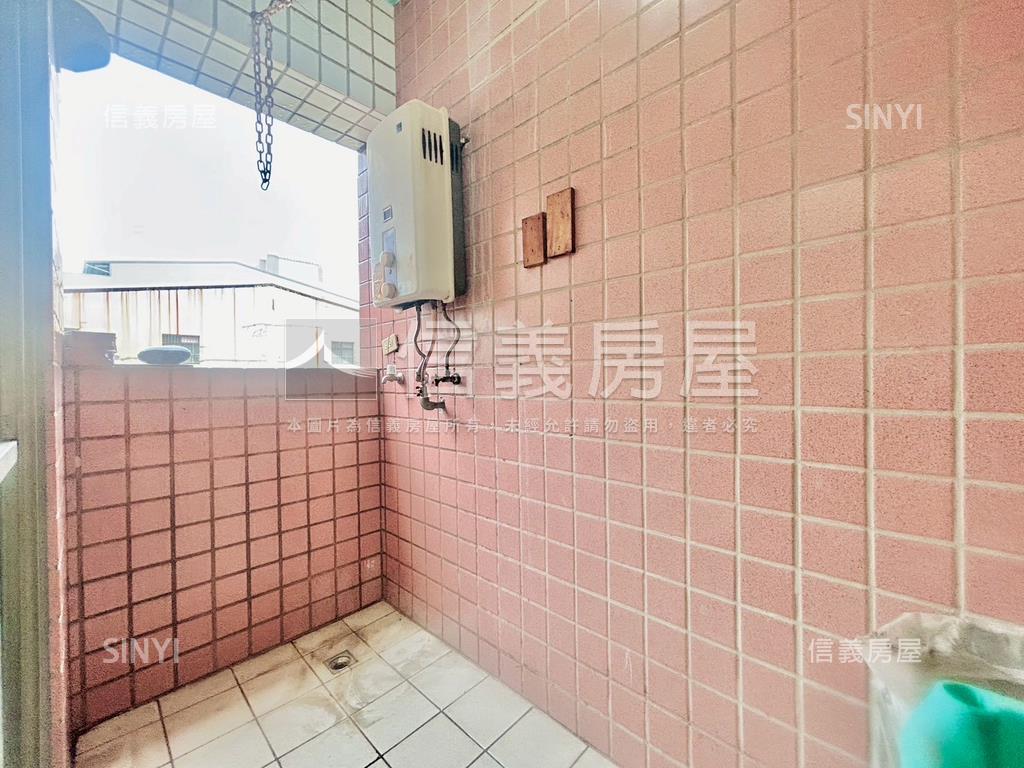 西區精誠２４街大三房房屋室內格局與周邊環境