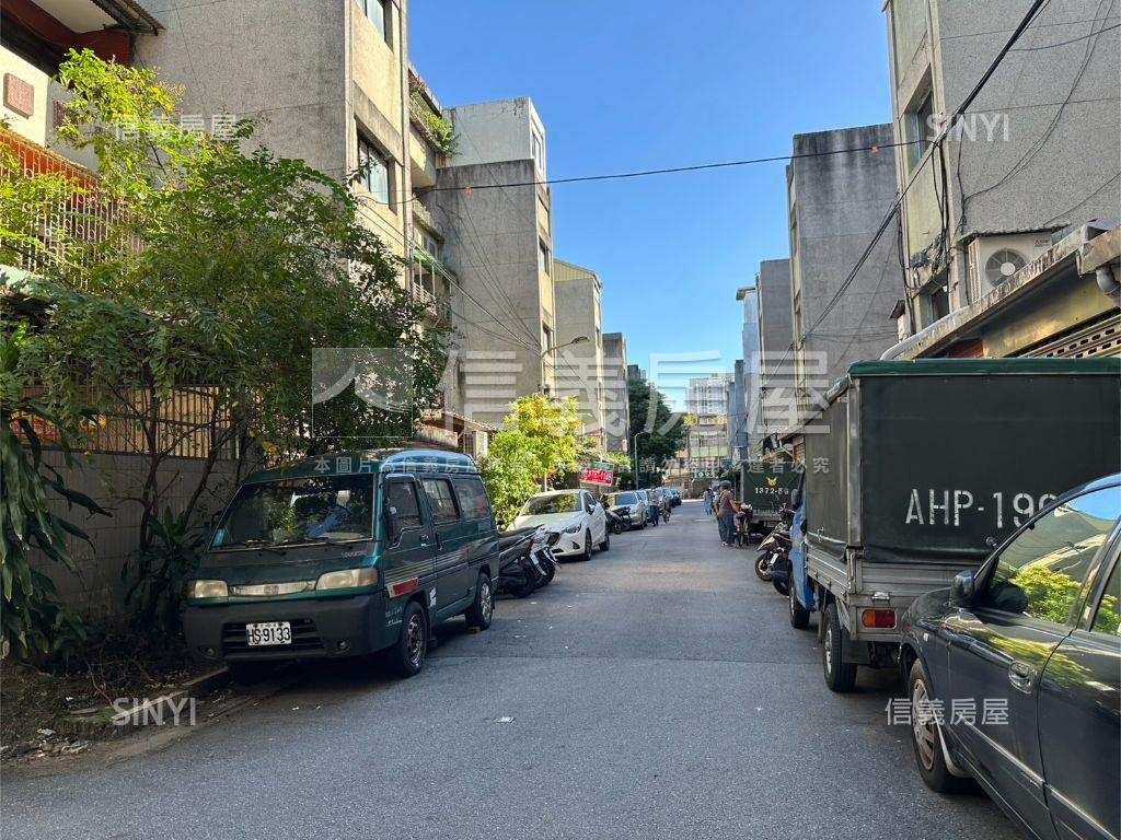 國泰虎嘯林園邊間公寓二樓房屋室內格局與周邊環境