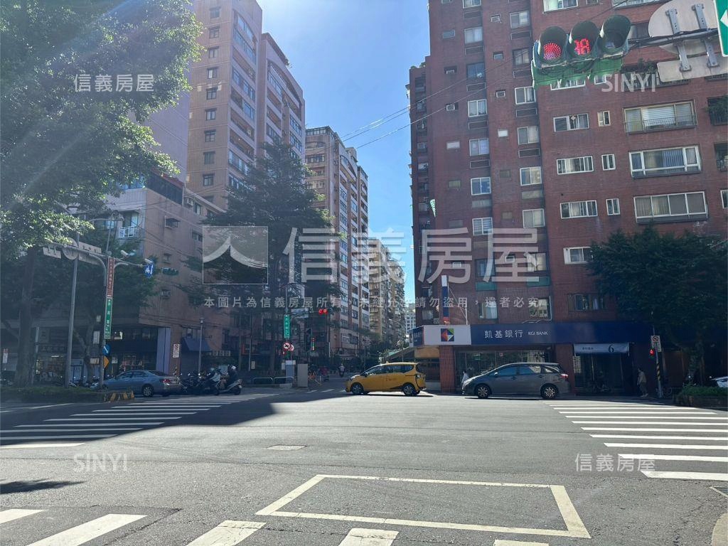 國泰虎嘯林園邊間公寓二樓房屋室內格局與周邊環境