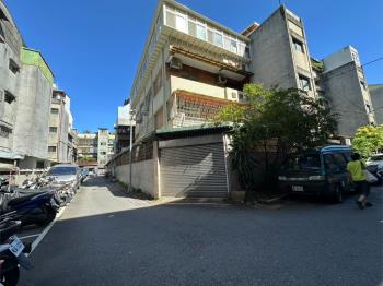 國泰虎嘯林園邊間公寓二樓