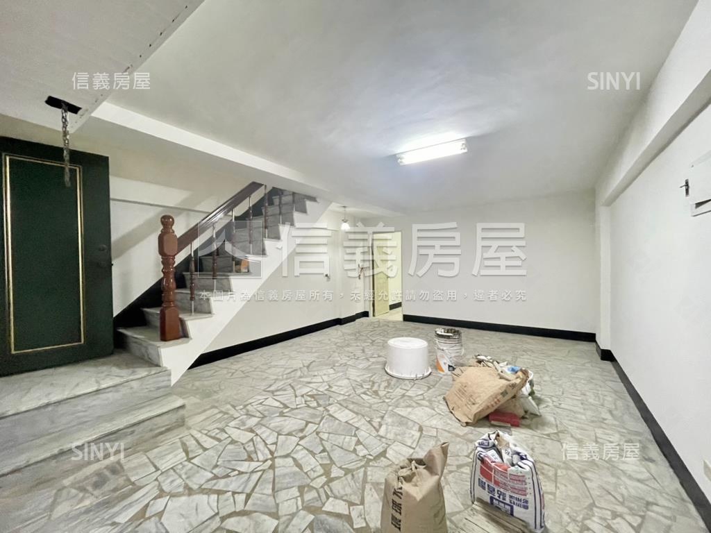 十二佃免千萬車庫透天房屋室內格局與周邊環境