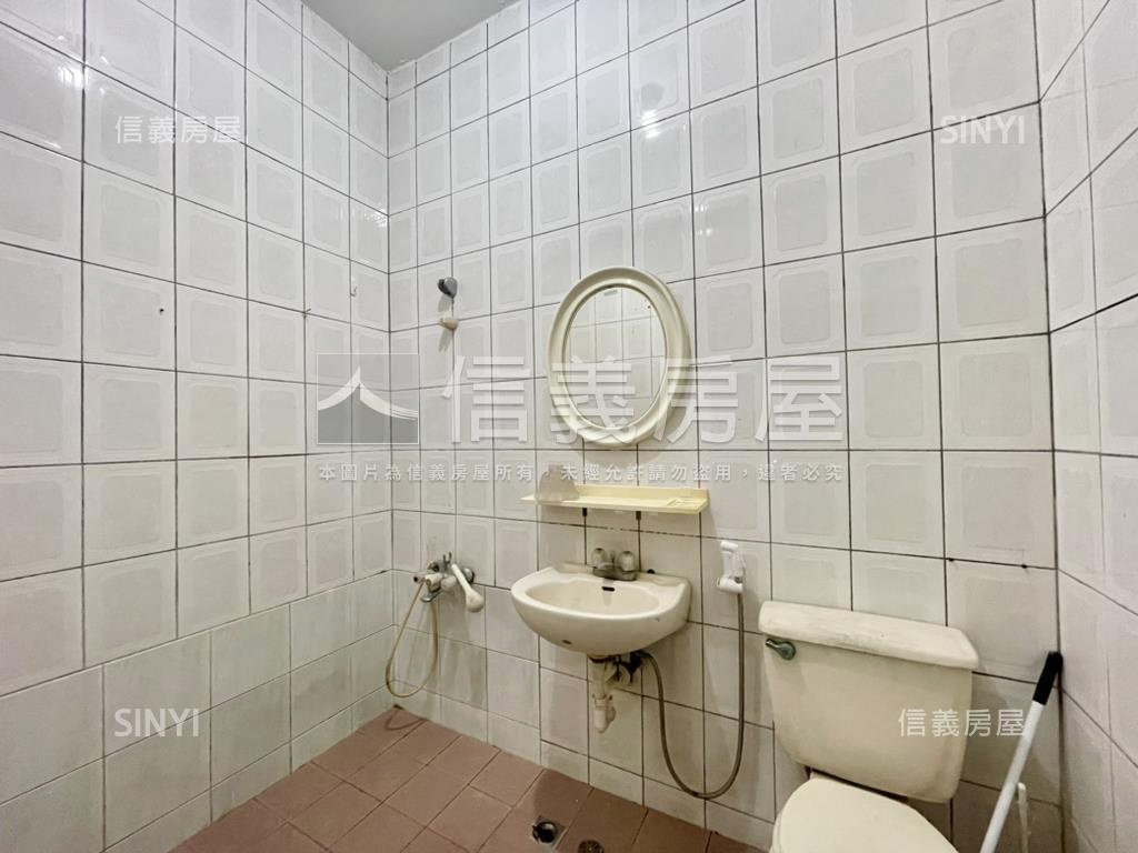 十二佃免千萬車庫透天房屋室內格局與周邊環境