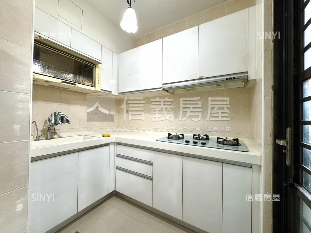 近中山醫布拉格三房平車房屋室內格局與周邊環境