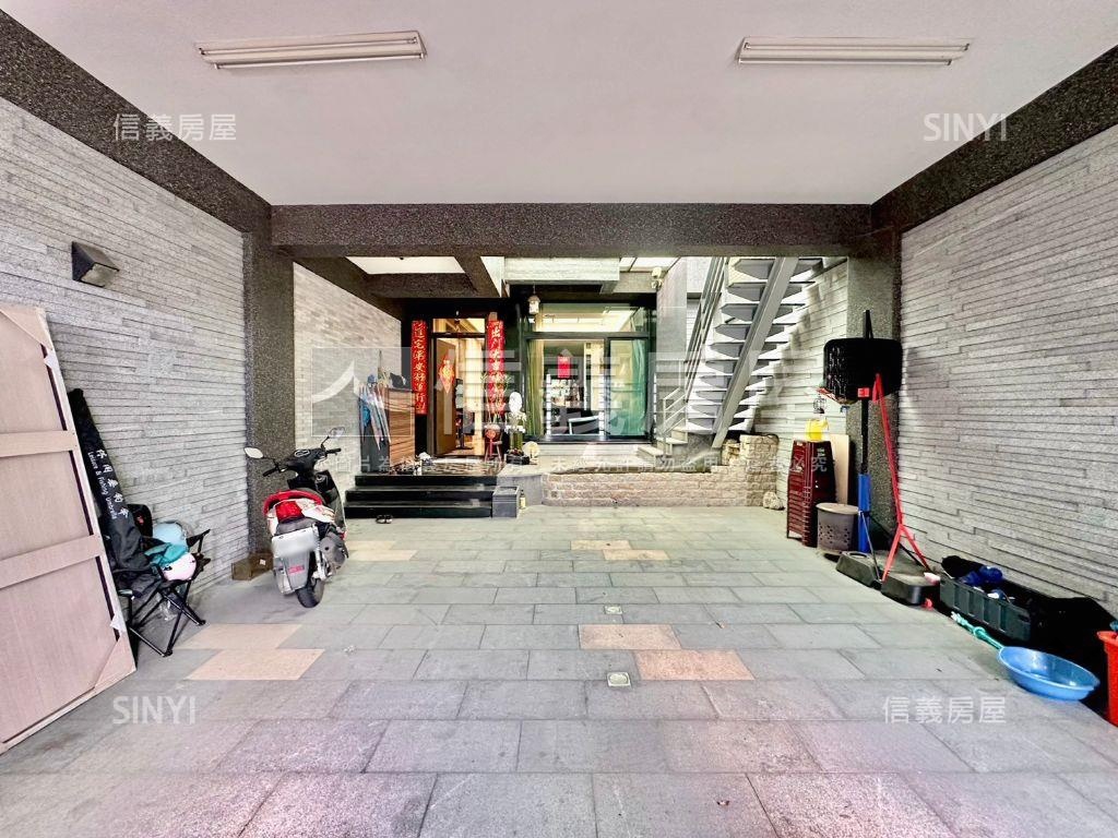 仁武赤仁路面寬質感豪墅房屋室內格局與周邊環境