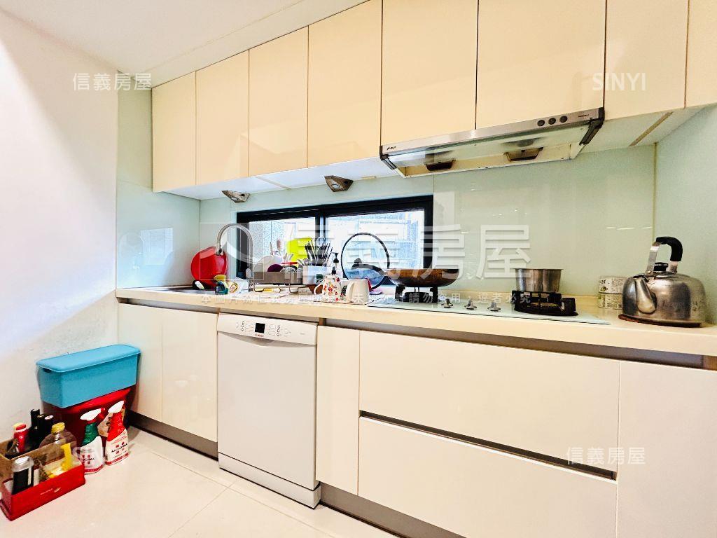 湖山妍☆麗山美裝四房車位房屋室內格局與周邊環境