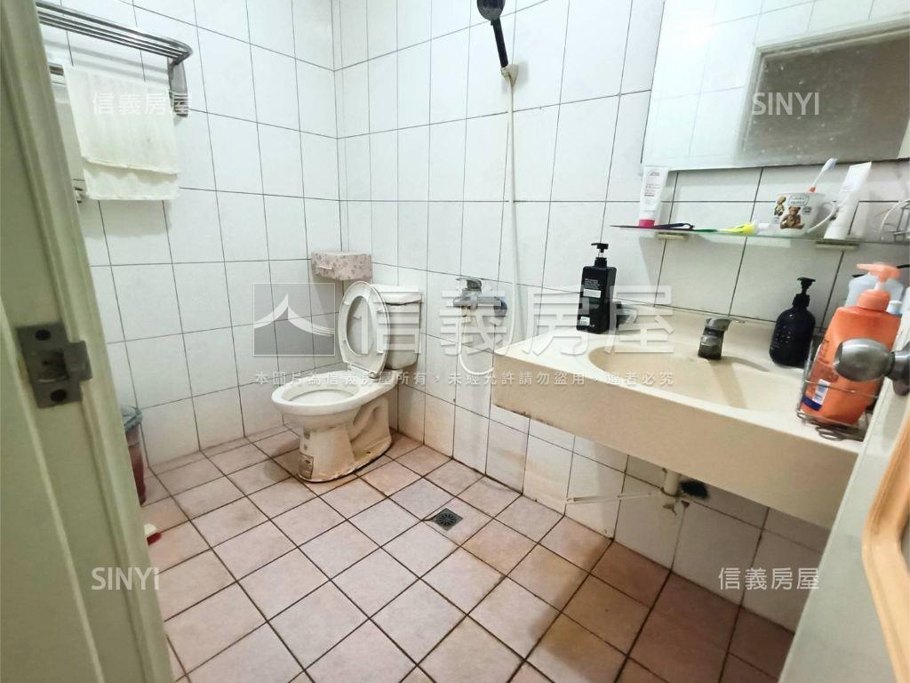 楠科園區右昌莒光鬧市店透房屋室內格局與周邊環境