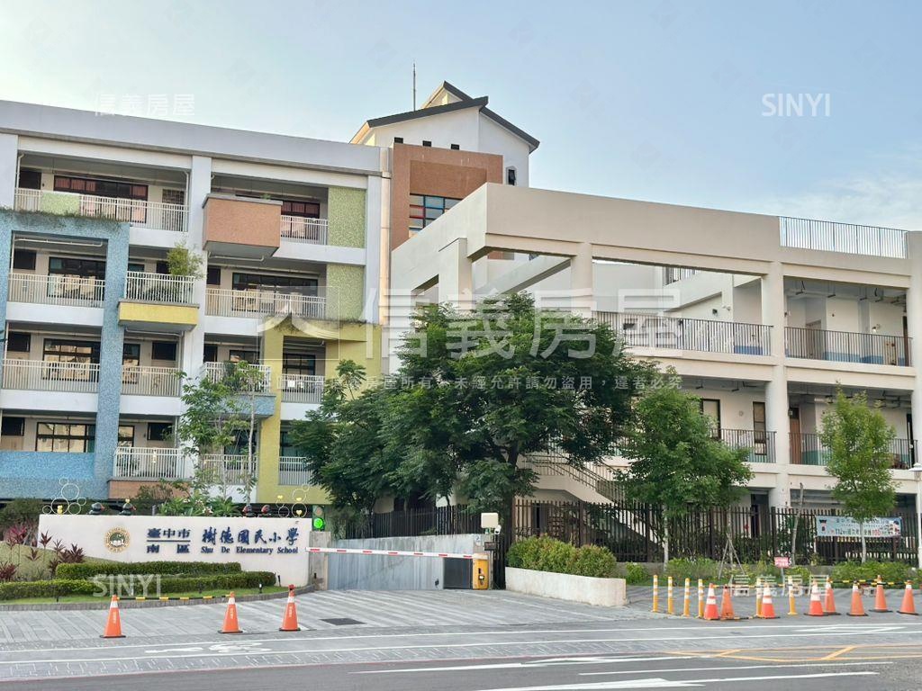 雙子星近捷運三房平車房屋室內格局與周邊環境