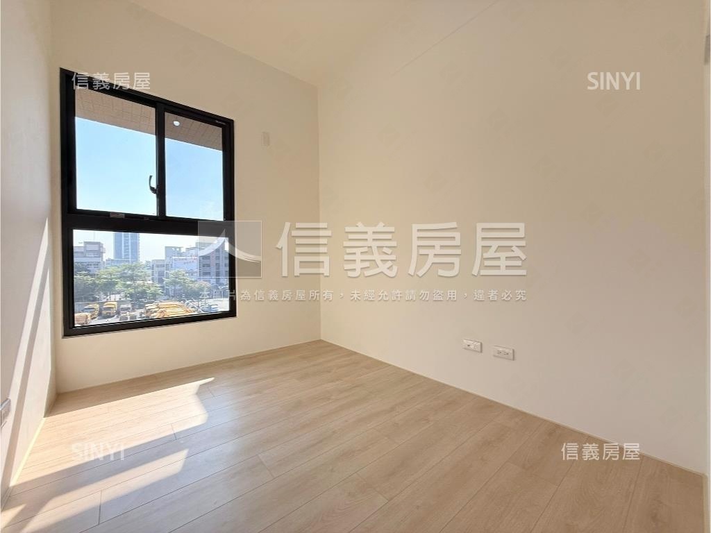 英倫亞灣Ⅱ三房平車房屋室內格局與周邊環境