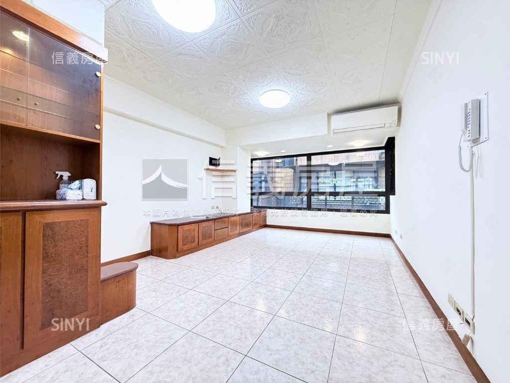 捷運高樓景觀三房房屋室內格局與周邊環境