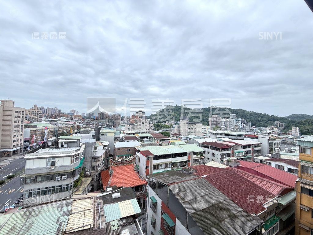 捷運高樓景觀三房房屋室內格局與周邊環境