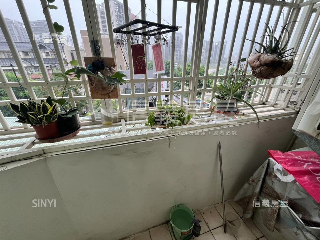 河景３房３陽台房屋室內格局與周邊環境