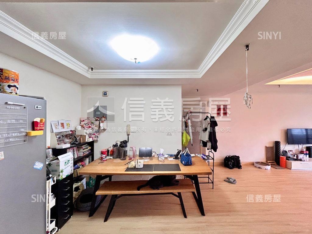 文心市政高樓三房房屋室內格局與周邊環境