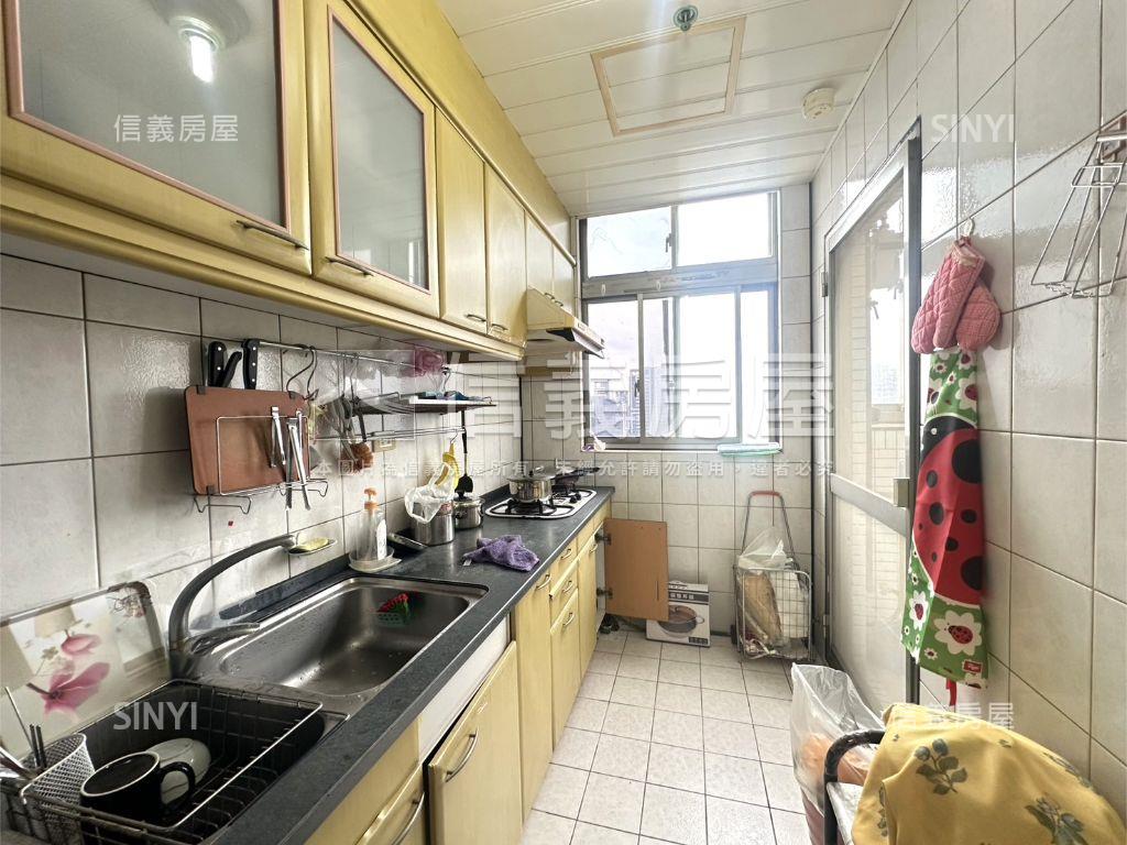 專任潤泰大家兩房景觀宅房屋室內格局與周邊環境