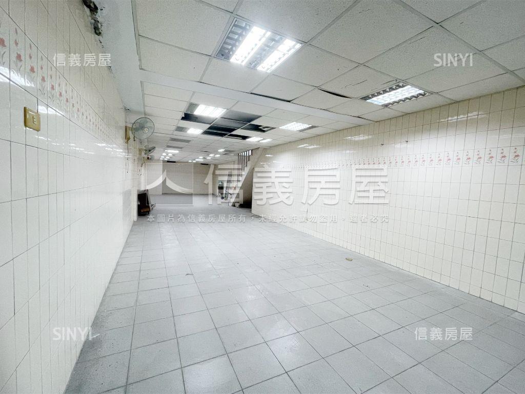 鳳山精華三民路霸氣金店房屋室內格局與周邊環境