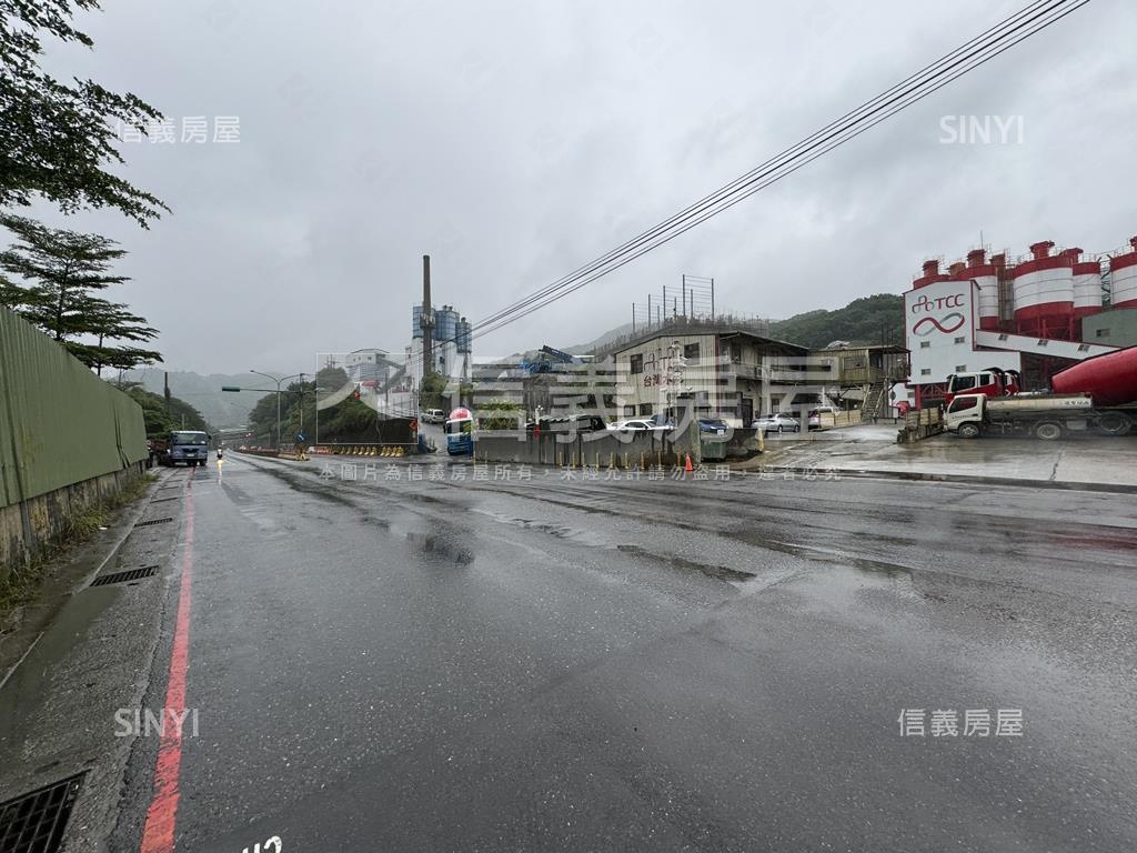 首選省道旁千坪土地房屋室內格局與周邊環境