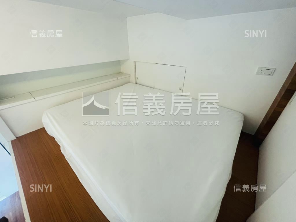 挑高邊間捷運美宅房屋室內格局與周邊環境