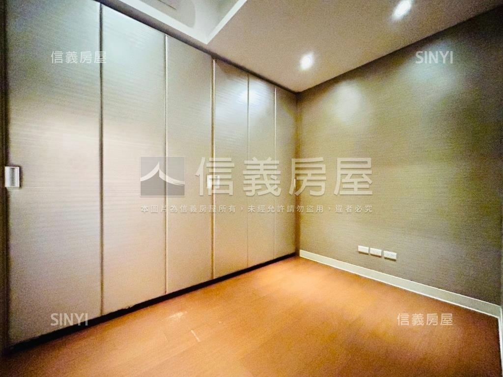 和邑前棟景觀美２房房屋室內格局與周邊環境