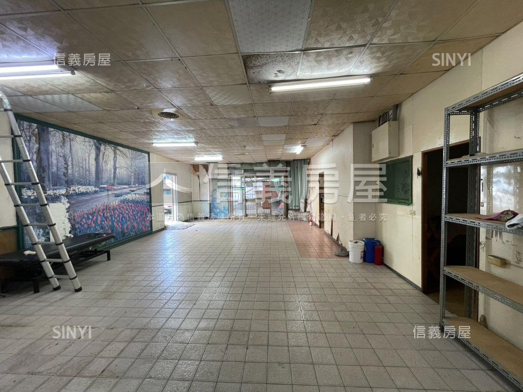 前知名復健診所百坪角窗地房屋室內格局與周邊環境