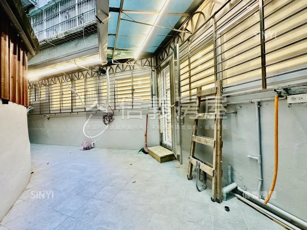 七段新裝潢三房雙衛房屋室內格局與周邊環境