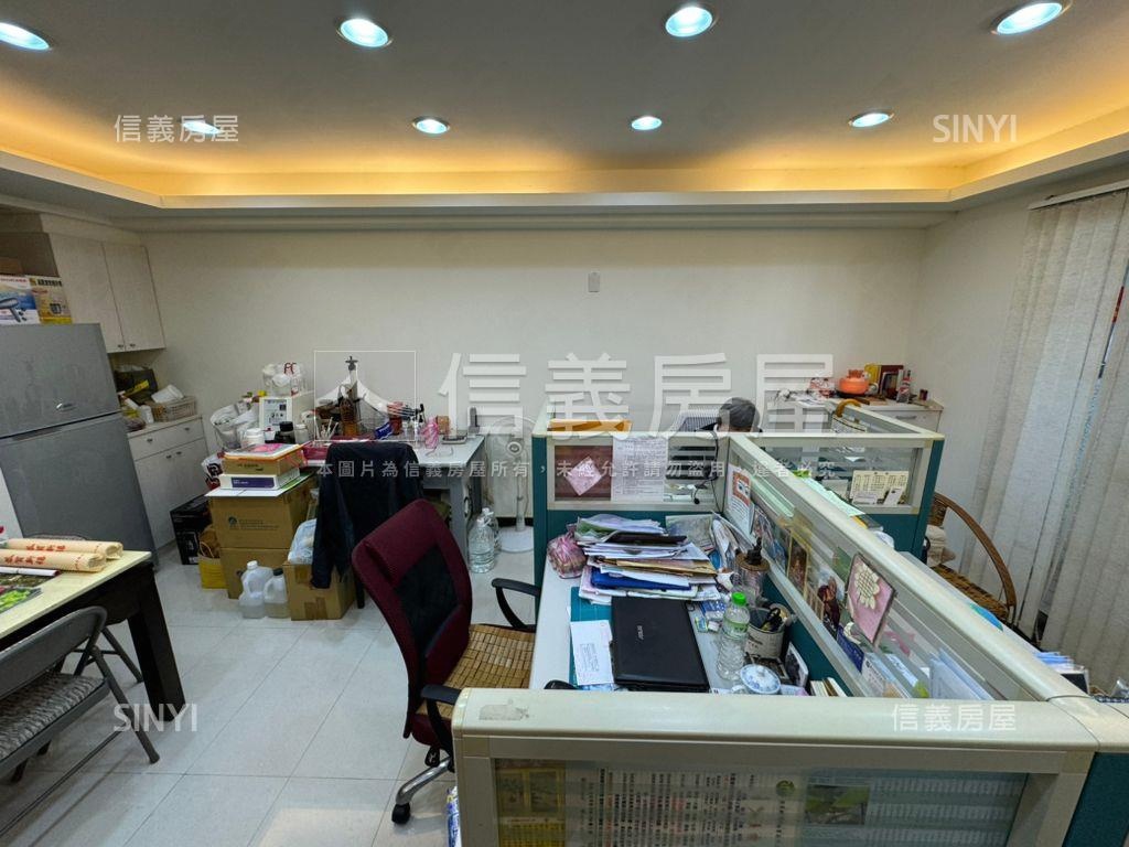 一層２戶．電梯小豪宅房屋室內格局與周邊環境