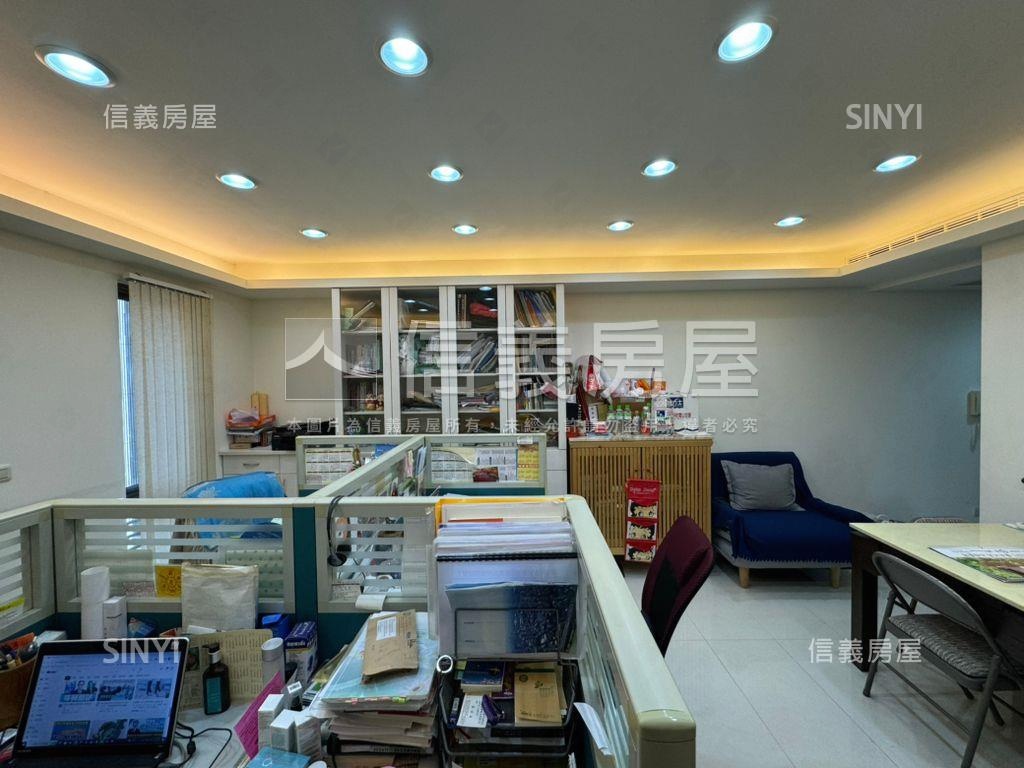 一層２戶．電梯小豪宅房屋室內格局與周邊環境