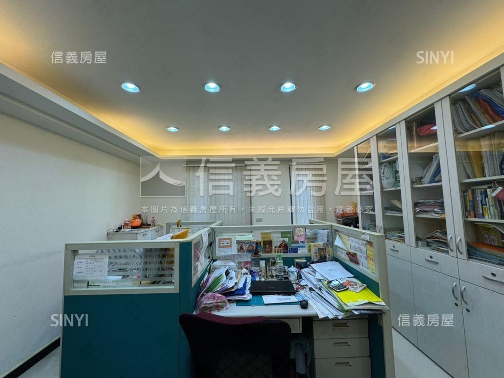 一層２戶．電梯小豪宅房屋室內格局與周邊環境