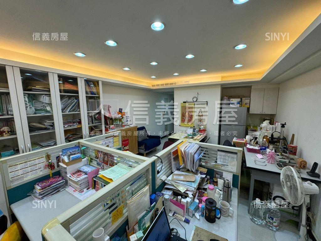一層２戶．電梯小豪宅房屋室內格局與周邊環境