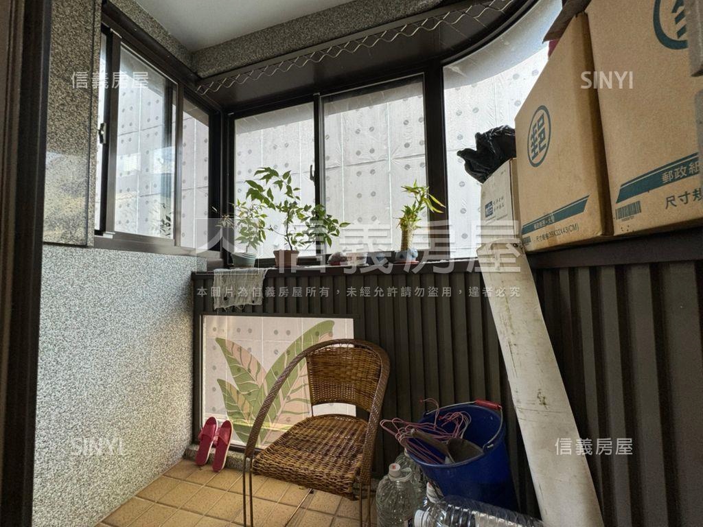 一層２戶．電梯小豪宅房屋室內格局與周邊環境