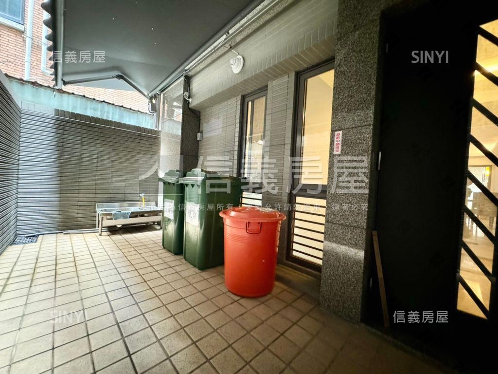 一層２戶．電梯小豪宅房屋室內格局與周邊環境