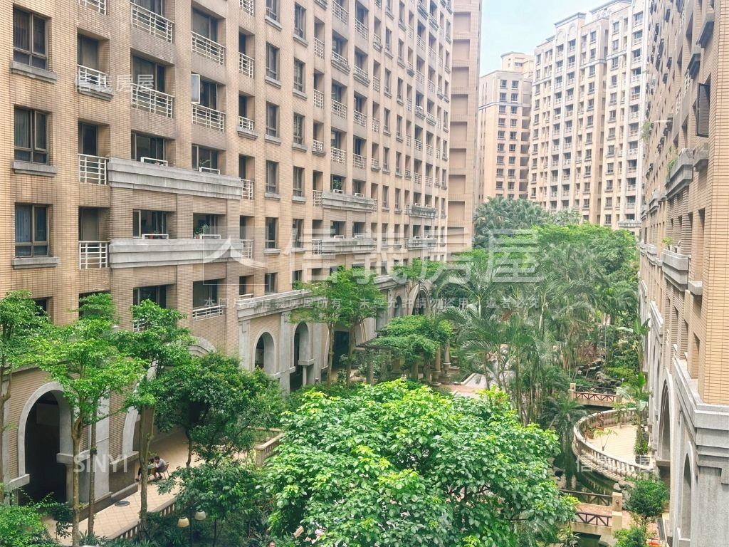 皇翔太陽城面中庭大三房房屋室內格局與周邊環境