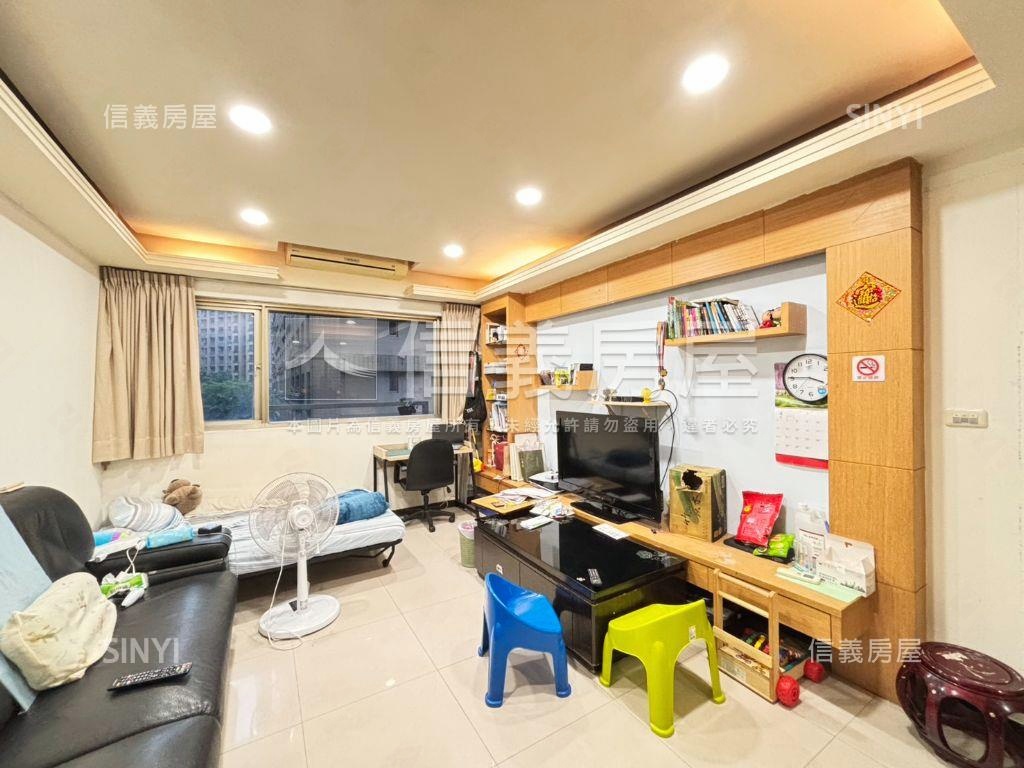 皇翔太陽城面中庭大三房房屋室內格局與周邊環境