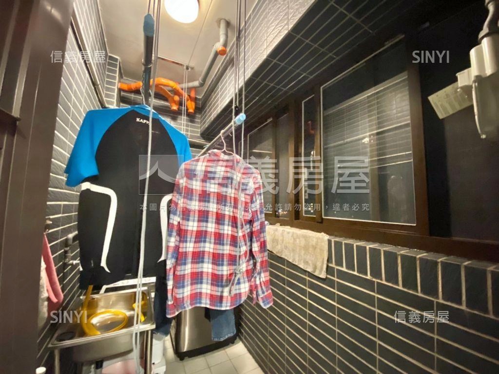 五堵傳奇益翔青庭兩房車位房屋室內格局與周邊環境