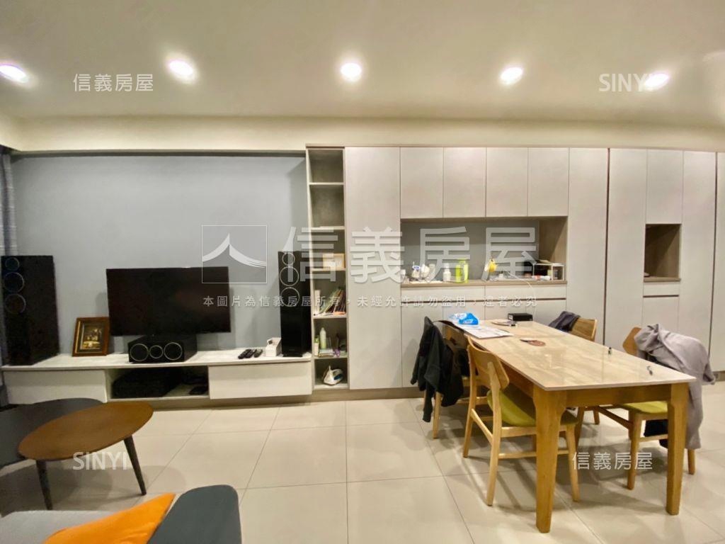 五堵傳奇益翔青庭兩房車位房屋室內格局與周邊環境