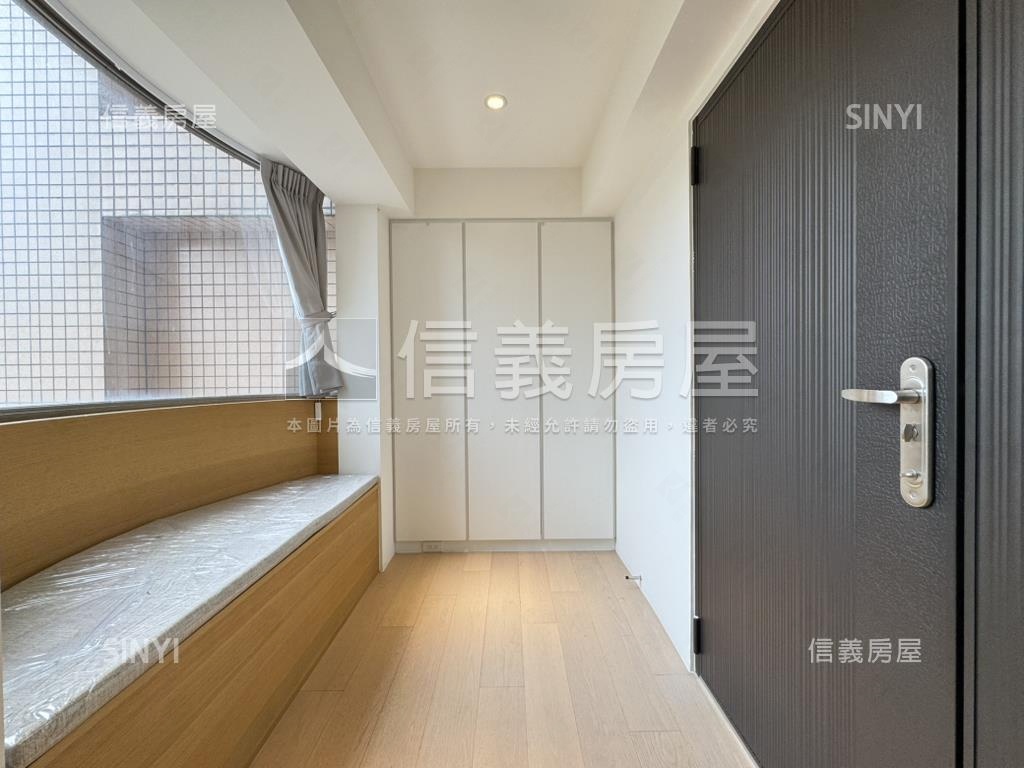 精美挑高綠景氣派５房房屋室內格局與周邊環境