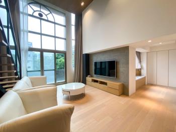 美麗華精美電梯５房