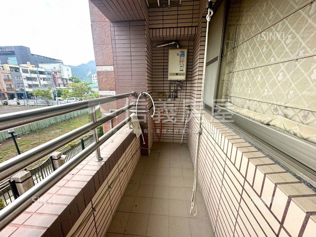 近美術館旁稀有庭院宅房屋室內格局與周邊環境