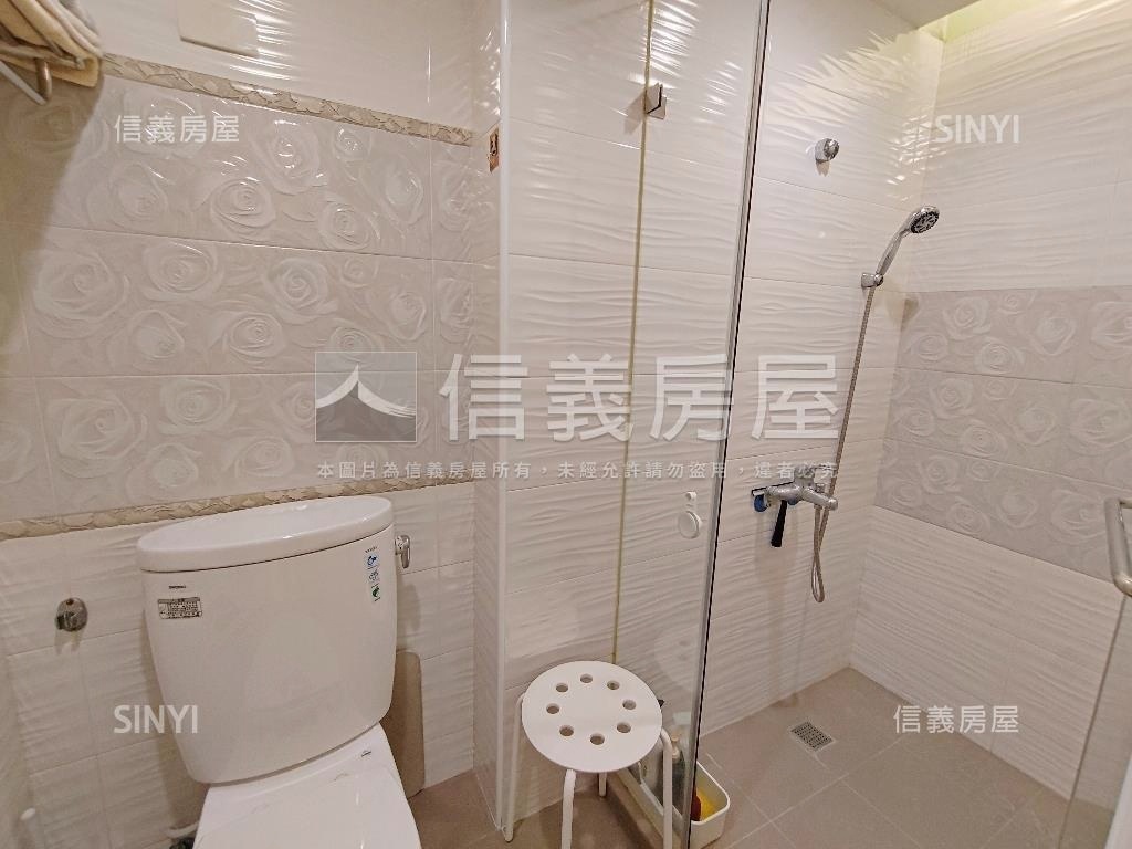 市府．第一景精美三房平車房屋室內格局與周邊環境