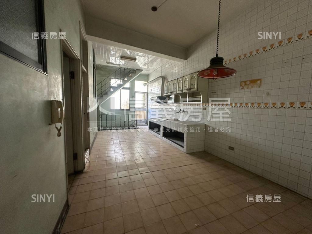 大同路二段正路面土地房屋室內格局與周邊環境