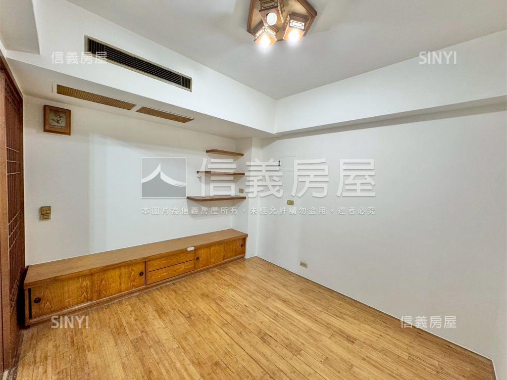 綠意盎然電梯華廈宅房屋室內格局與周邊環境
