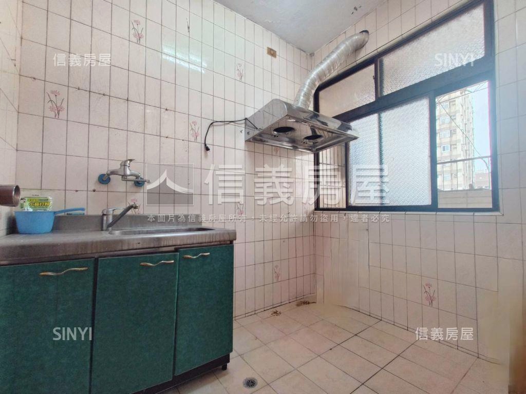 進德國小旁雙陽台３房美寓房屋室內格局與周邊環境