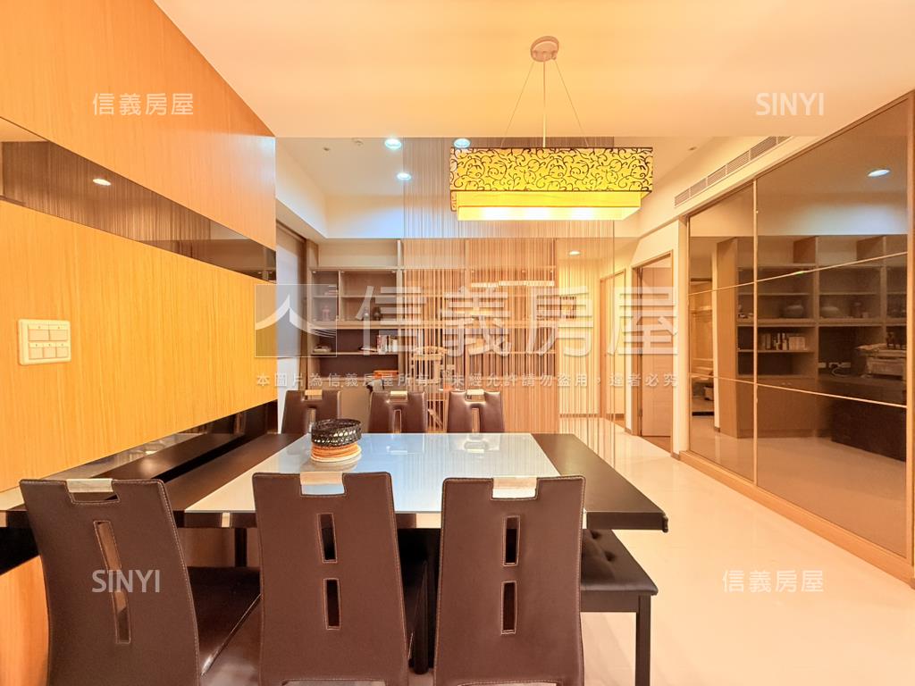 世紀館朝南景觀屋房屋室內格局與周邊環境