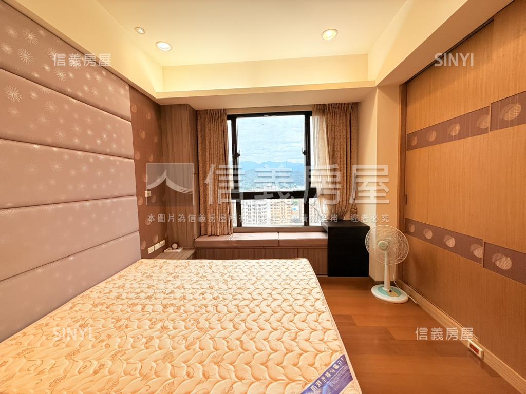 世紀館朝南景觀屋房屋室內格局與周邊環境