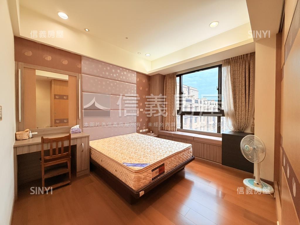 世紀館朝南景觀屋房屋室內格局與周邊環境