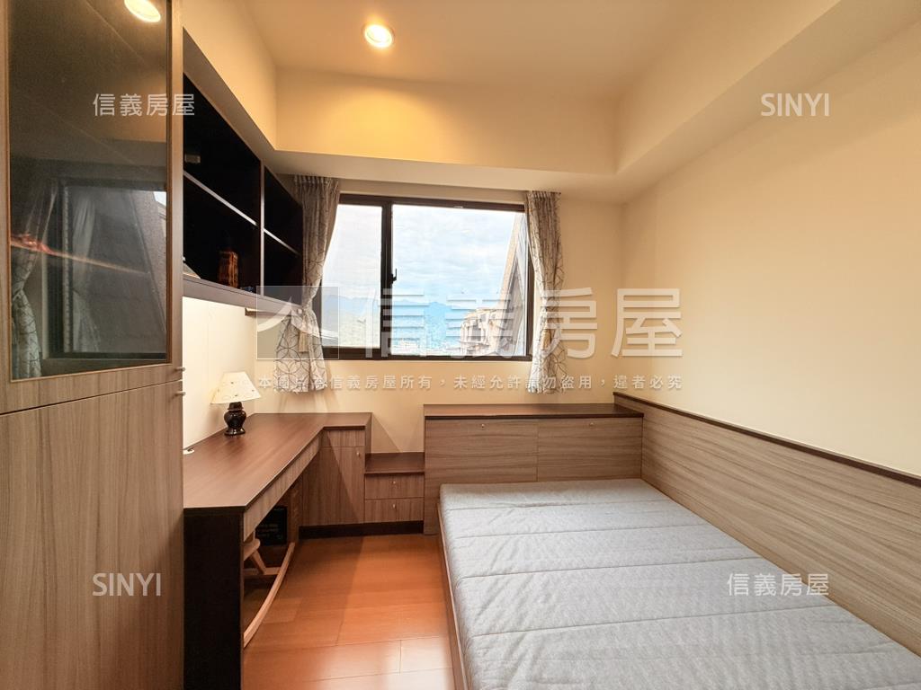 世紀館朝南景觀屋房屋室內格局與周邊環境