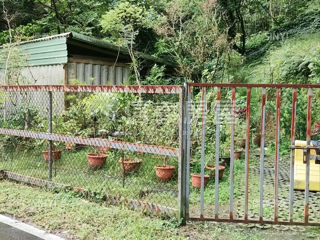 石碇頂紙寮坑土地房屋室內格局與周邊環境