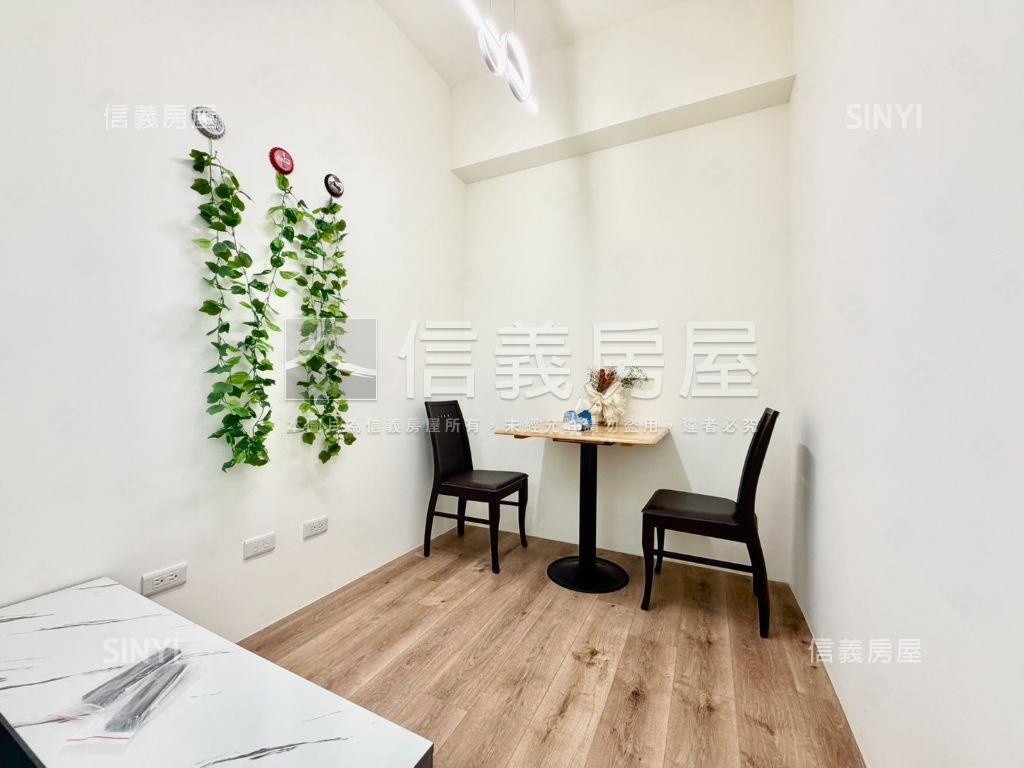 春福天駅次頂樓兩房平車房屋室內格局與周邊環境